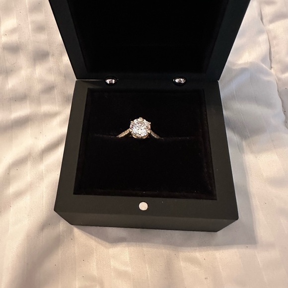 Diamond Nexus Engagement Ring - Picture 7 of 8